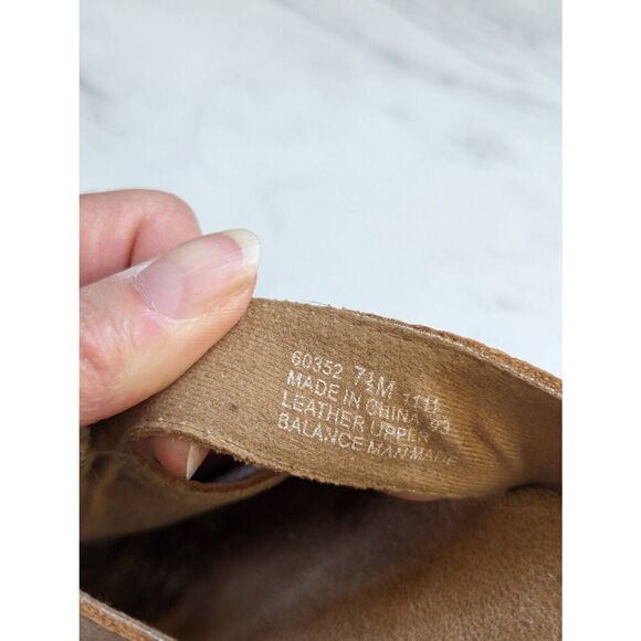 Clark's Women's Cream Slip On Open Toe Leather 3" Heel Sandal Size 7.5 - Picture 4 of 7